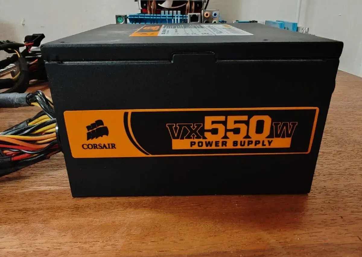 Corsair VX550