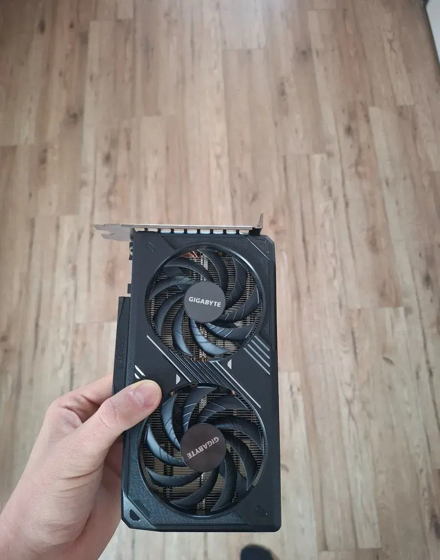 GIGABYTE GeForce RTX 5060 WINDFORCE MAX OC 8G