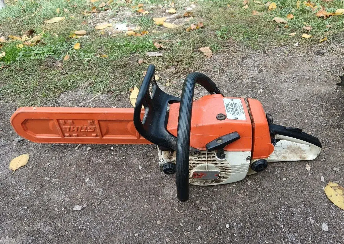 Motorovú pílu Stihl 024 AV