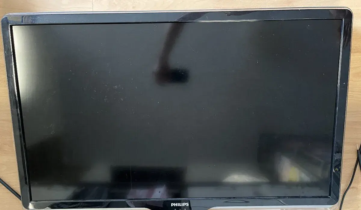 Na suciastky TV PHILIPS '37PFL8404H'