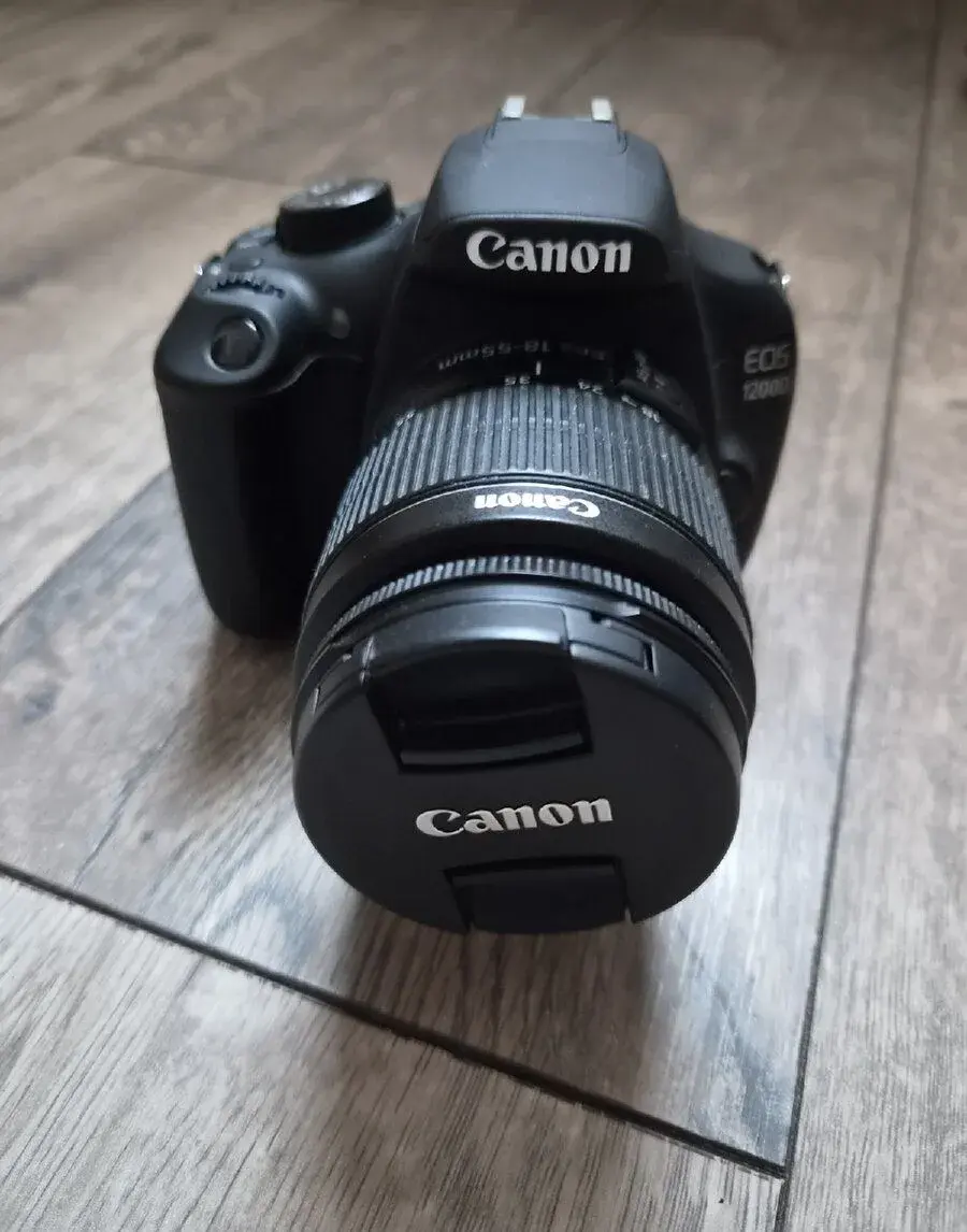 Canon EOS 1200D
