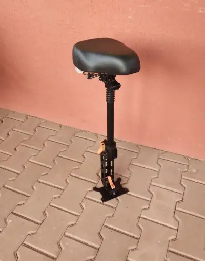 Kukirin G2 sedačka