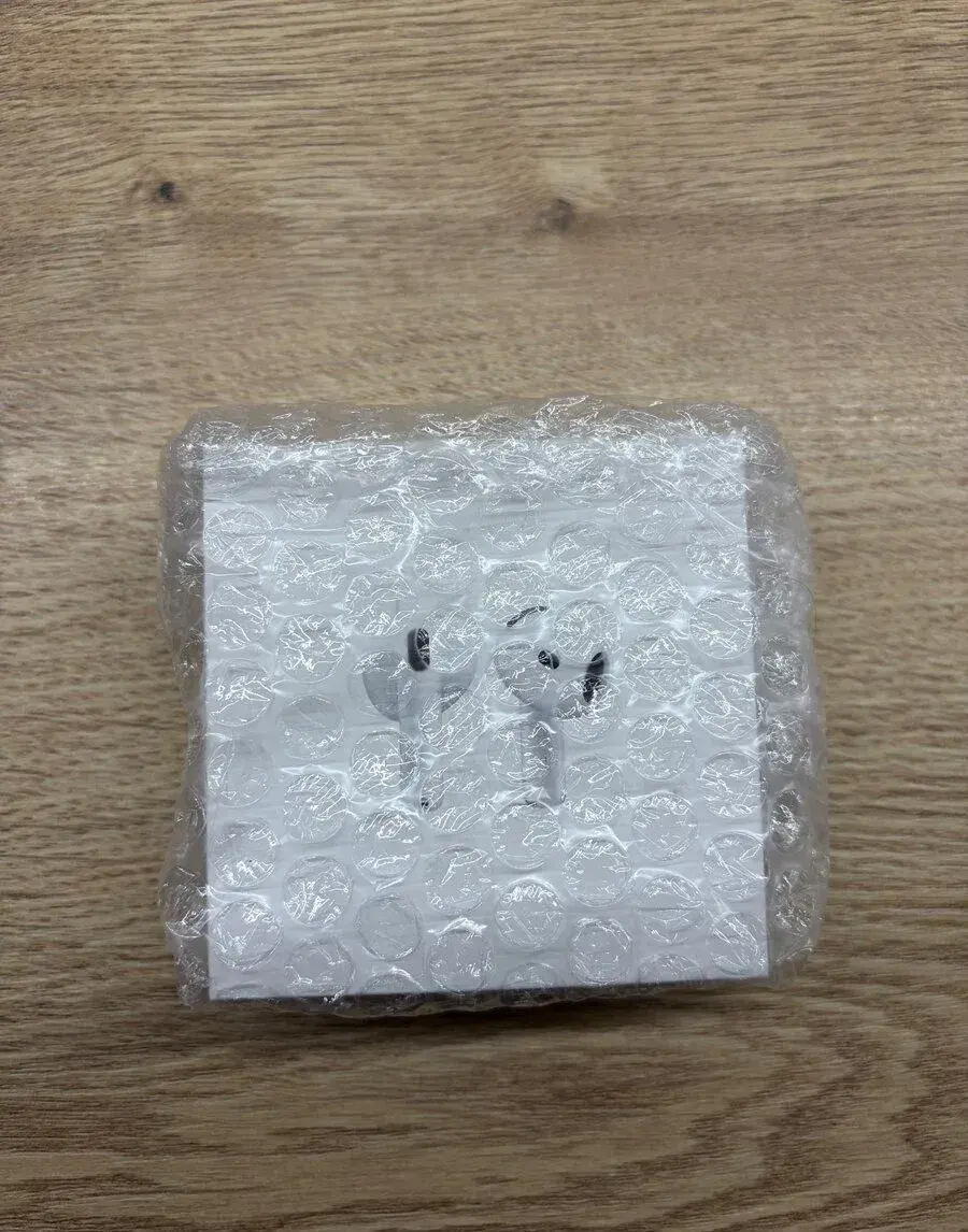 Apple AirPods 4