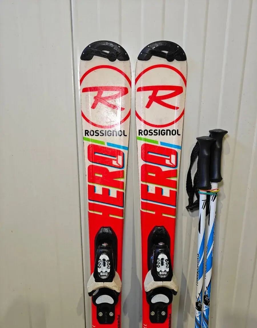 LYŽE ROSSIGNOL HERO J 110CM + LYŽIARKY ROSSIGNOL HERO JR 65