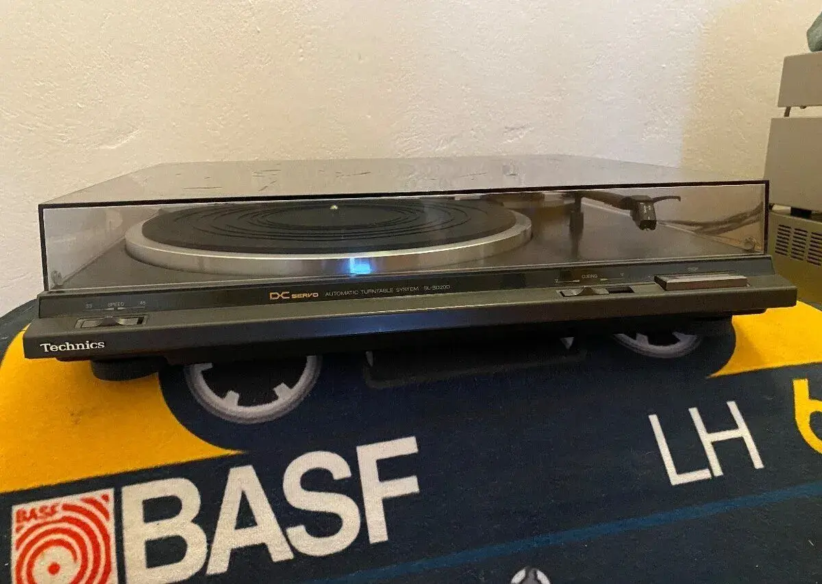 Gramo Technics,Pioneer,Denon,Garrard