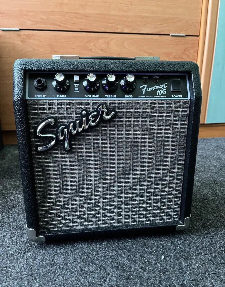 Fender squier frontman 10g
