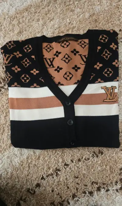 Svetrík Louis Vuitton L