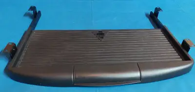 Nový výsuv pod klávesnicu