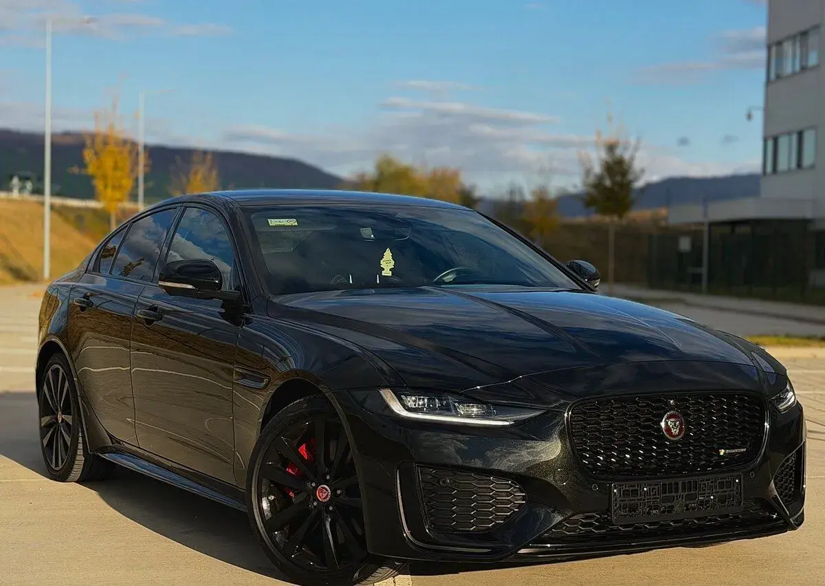 Jaguar XE – 123 215 km