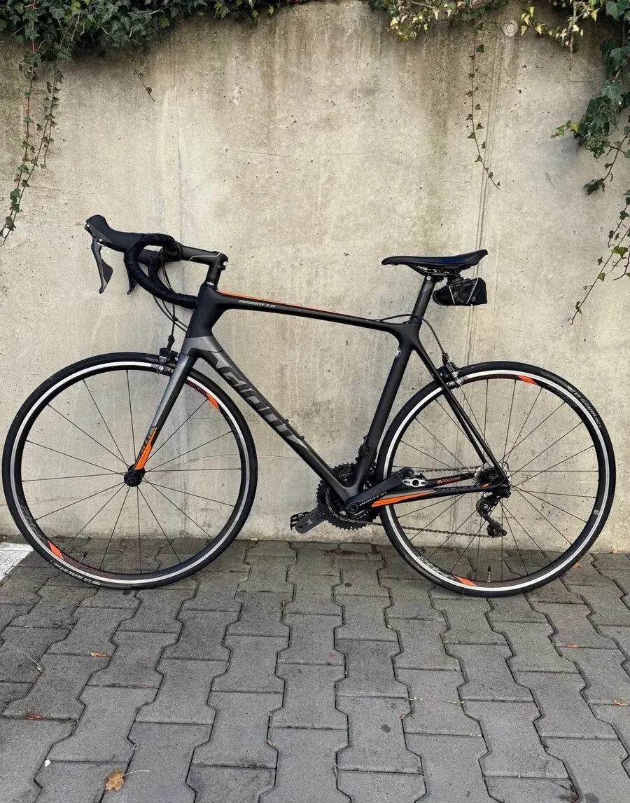 Giant TCR Advanced 1: karbón, Shimano Ultegra 2x11