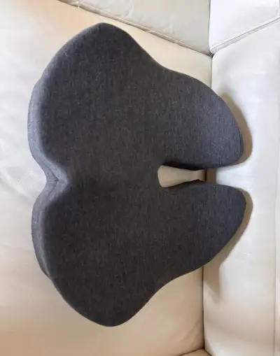 Ergonomicky podsedak z pamatovej peny v zaruke