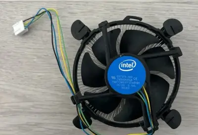 chladič / ventilátor procesora