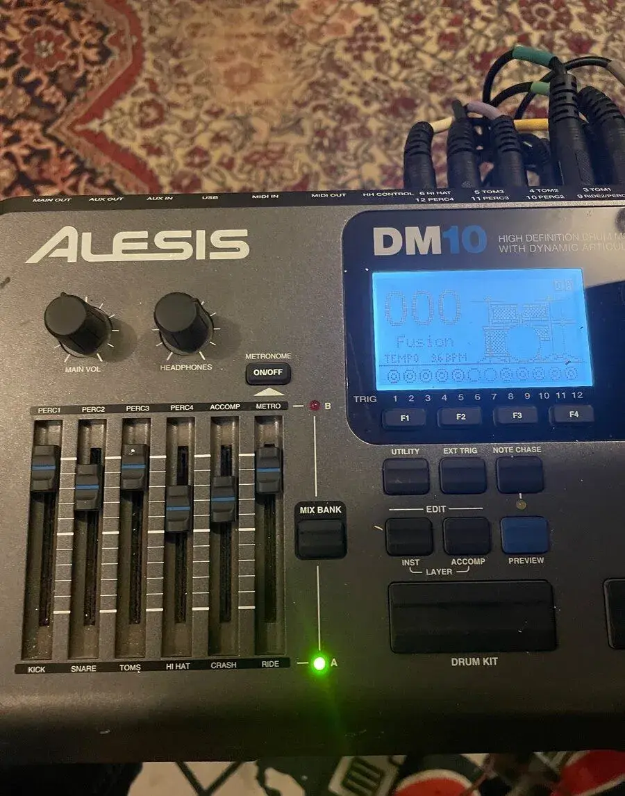 Elektronické bicie Alesis DM10