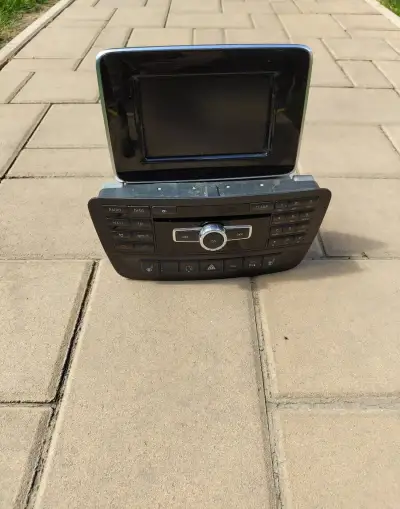 Originálne rádio Mercedes Benz B180