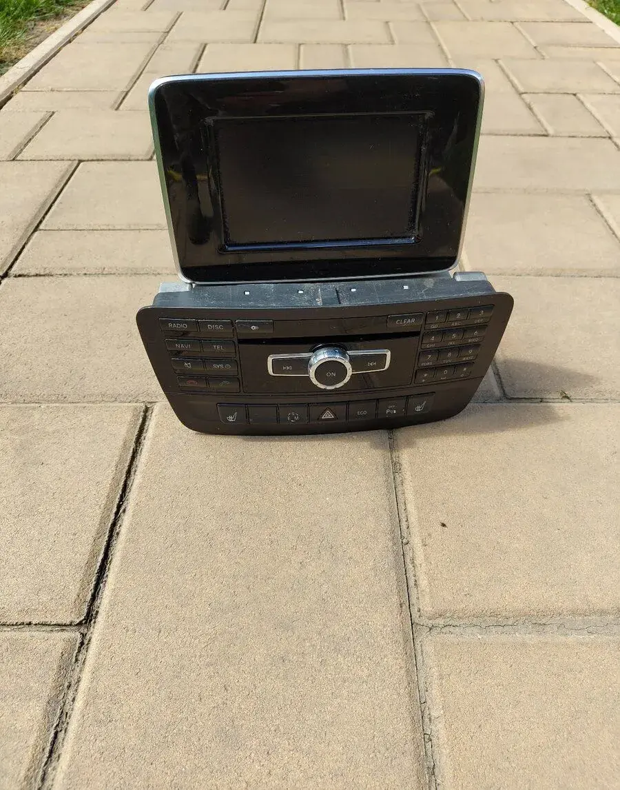 Originálne rádio Mercedes Benz B180