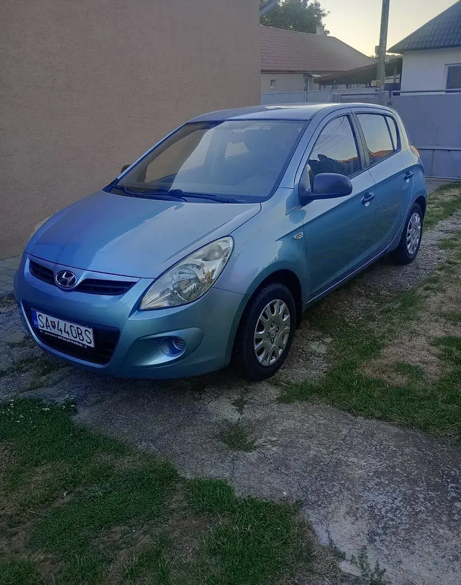 Hyundai i – 2009, 80 000 km