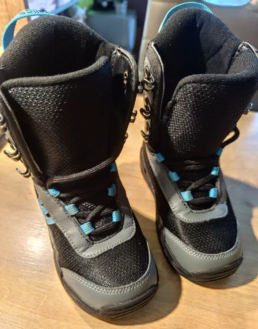 Detské snowboardové topánky 30