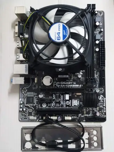 doska Gigabyte GA-F2A68HM-S1 + AMD Athlon X4 750K
