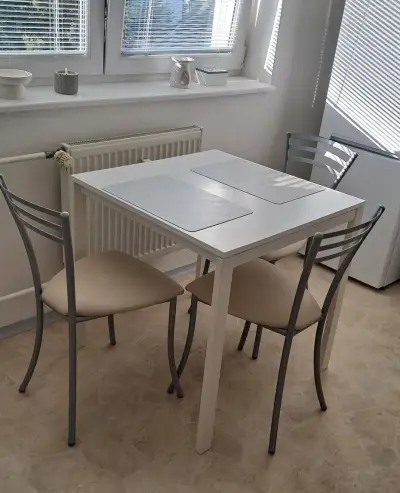 4 ks kuchynské stoličky