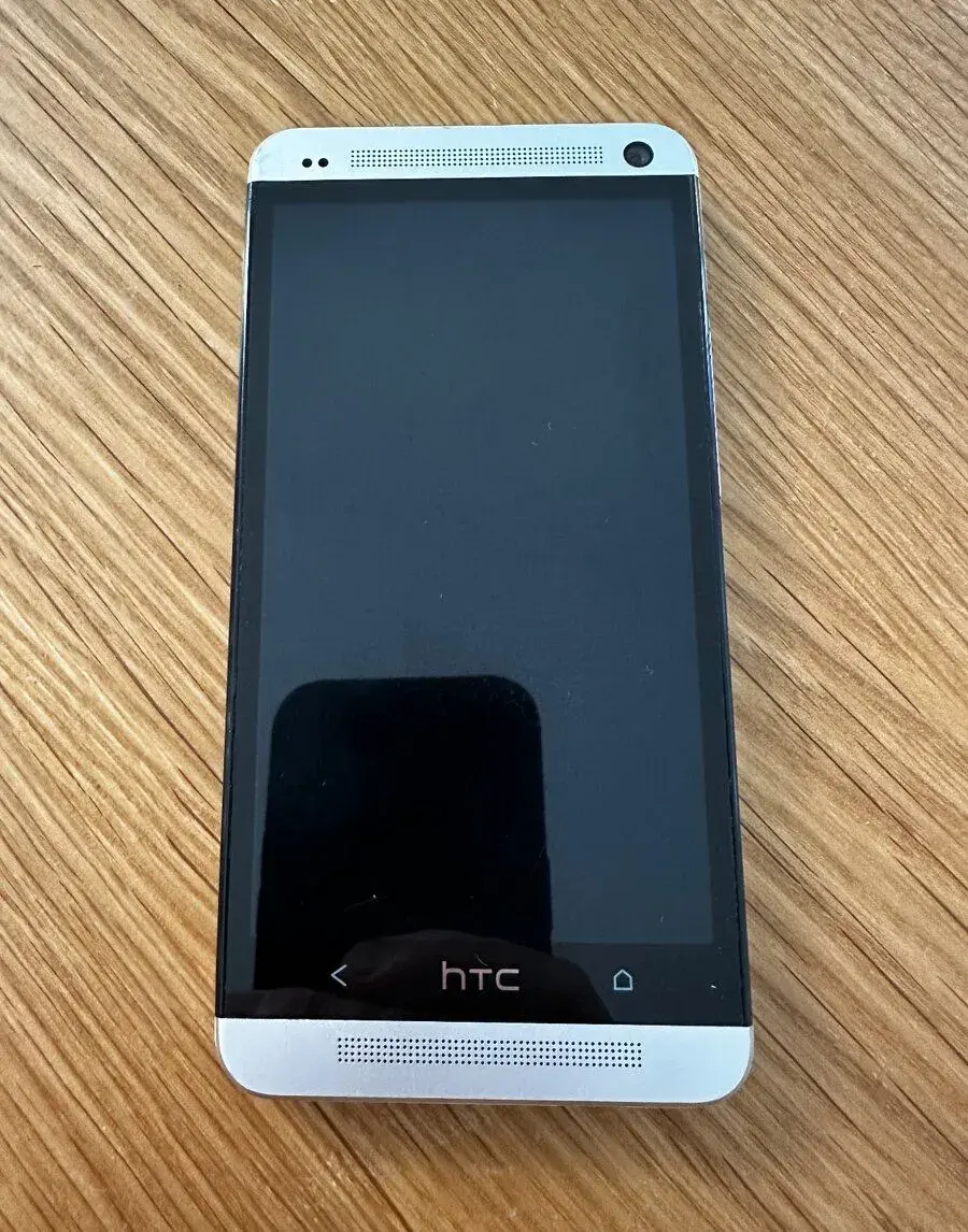 HTC ONE M7