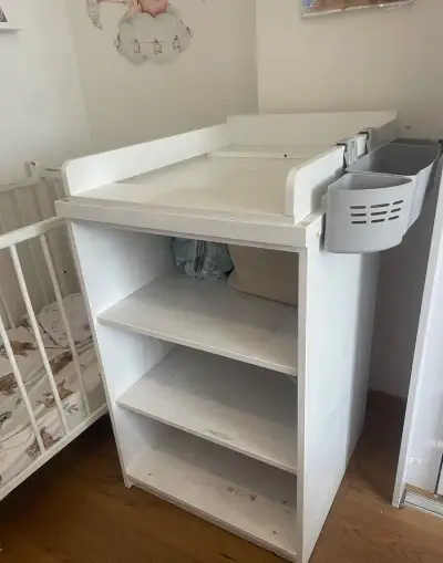 Prebalovaci pult zmasivu