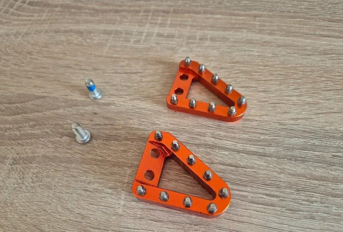 CNC brzdovy pedal