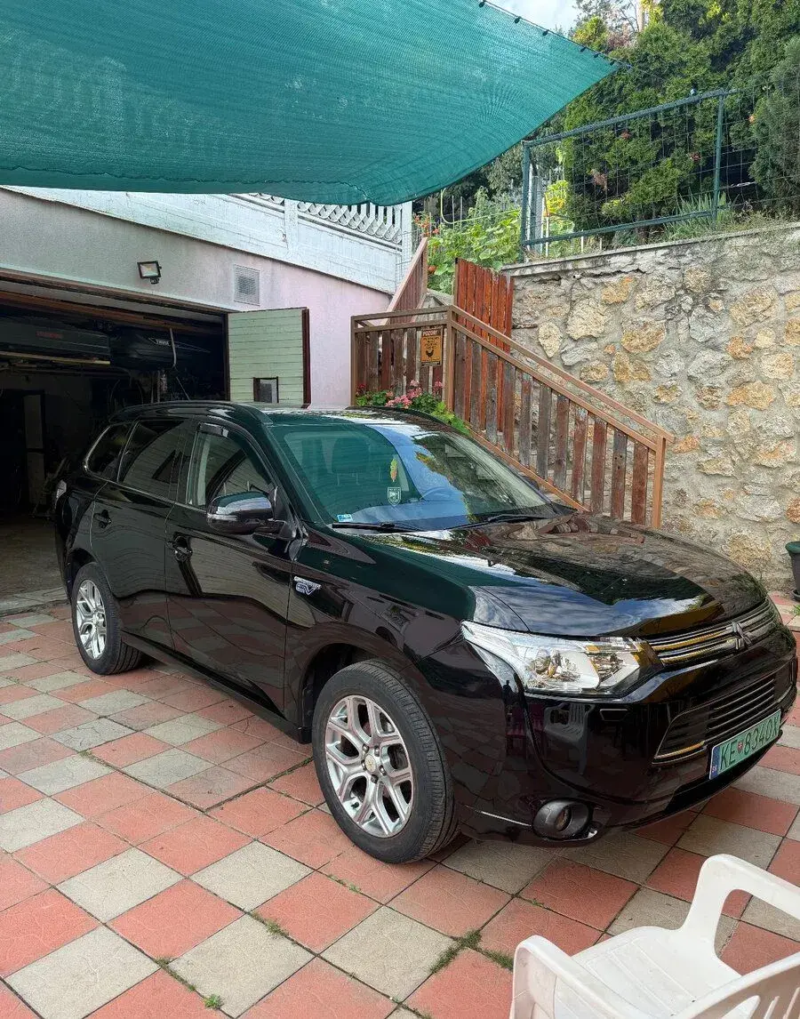Mitsubishi Outlander – 2013, 348 000 km