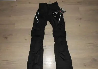 Nove damske moto nohavice HELD o velkosti XS za super