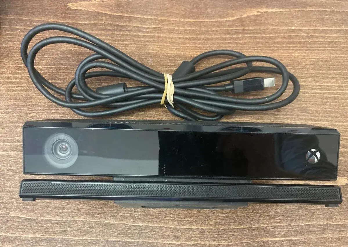 Kinect senzor na xbox one + hry Just Dance