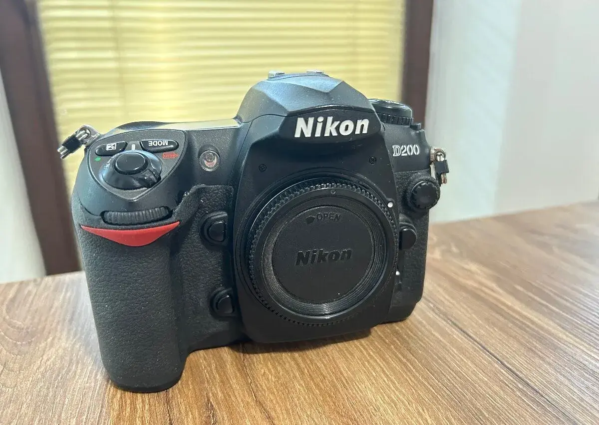 Nikon D200