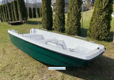 Čln Trimaran 370