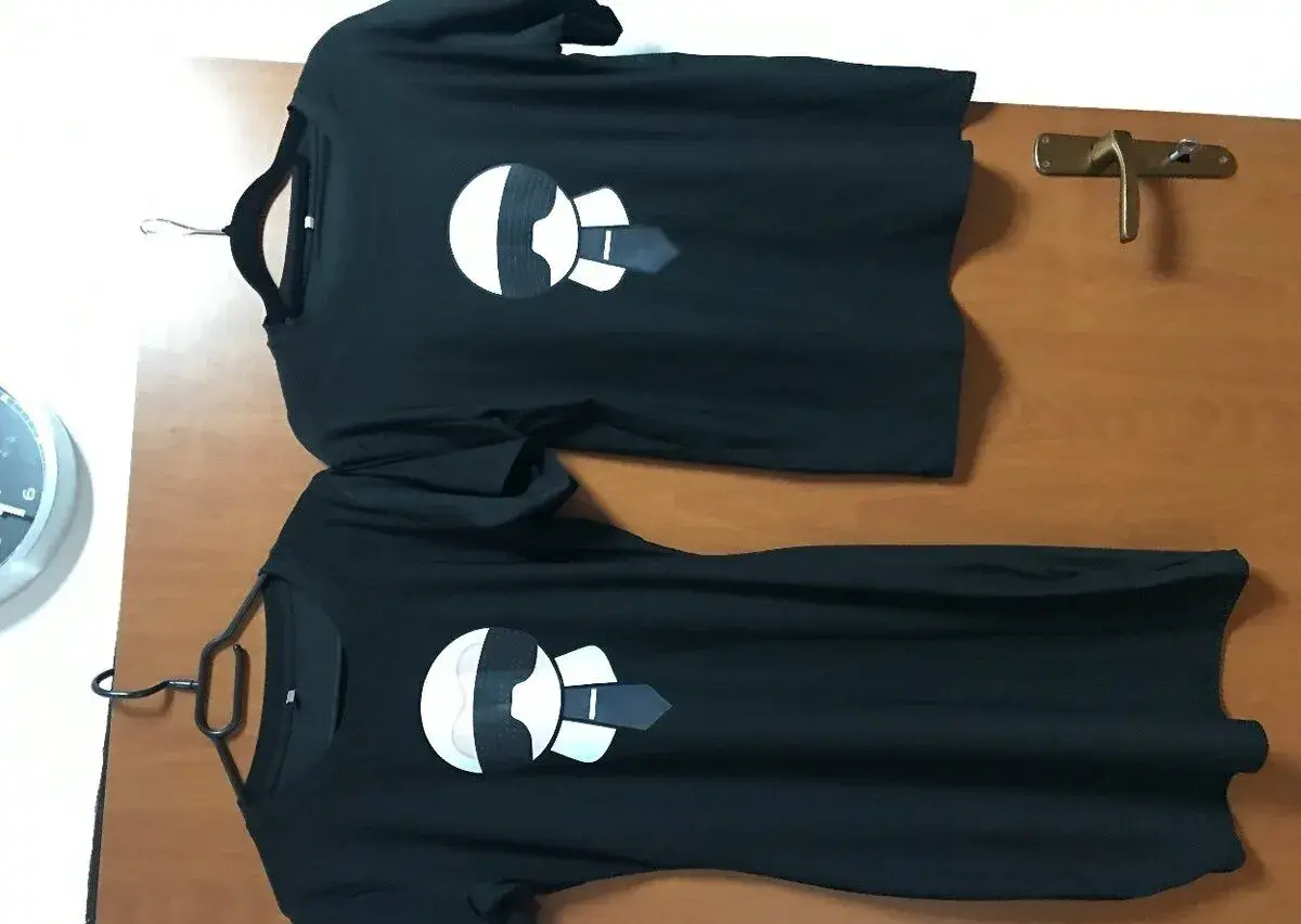 NOVÝ KARL LAGERFELD set saty+tricko M