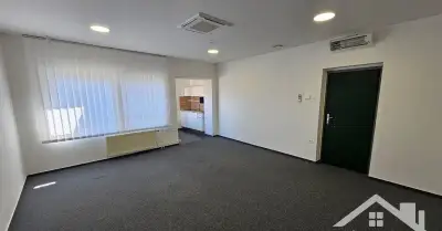 Prenájom kancelárskych priestorov v priamom centre mesta - Z
