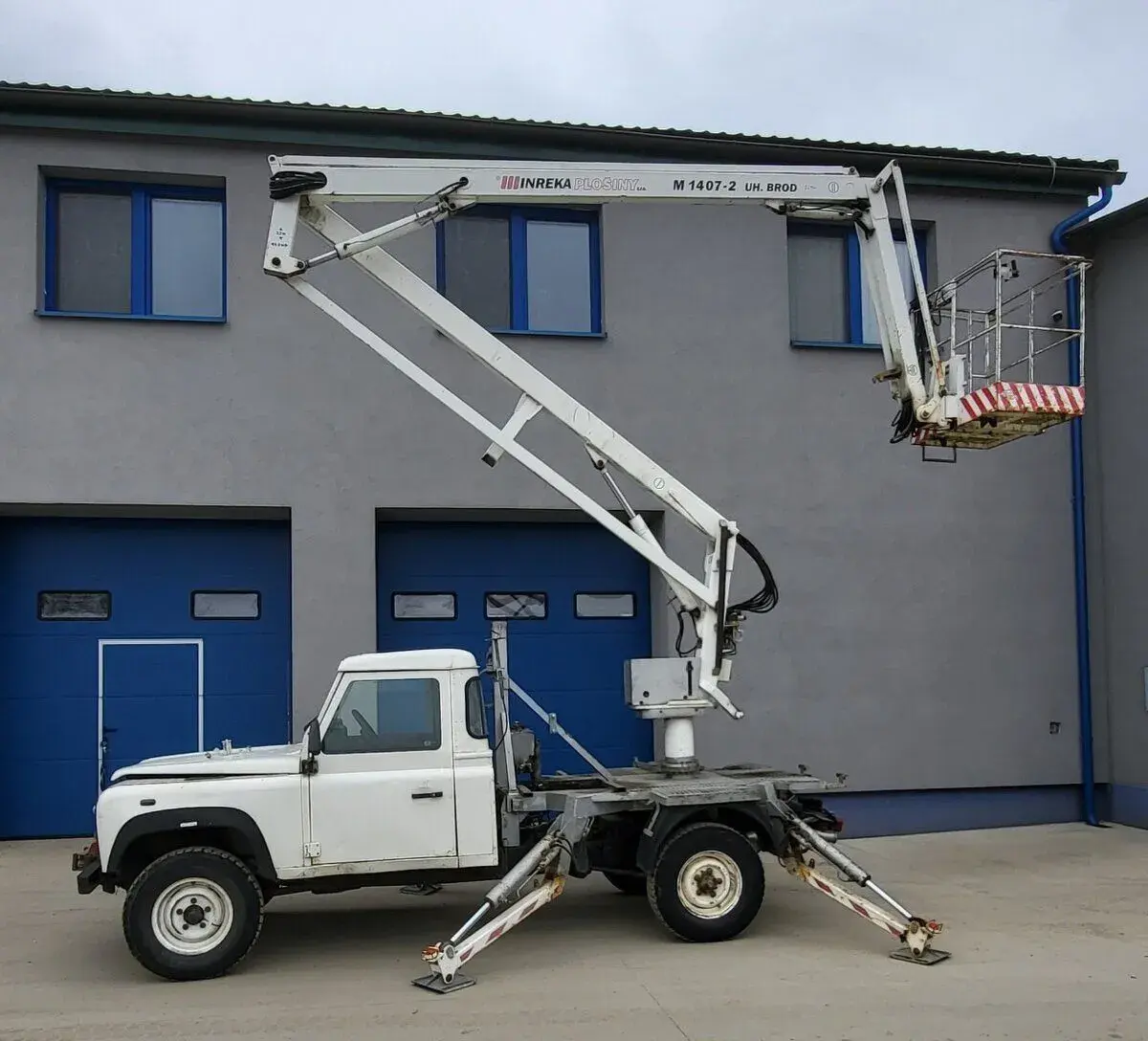 Land Rover DEFENDER – 1998, 217 280 km