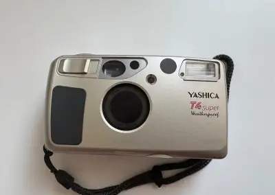 Yashica T4 super/T5 analógový fotoaparát
