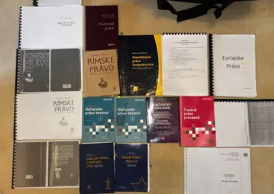 Knihy a študijné materiály pre 1. a 2. ročník právnickej fak