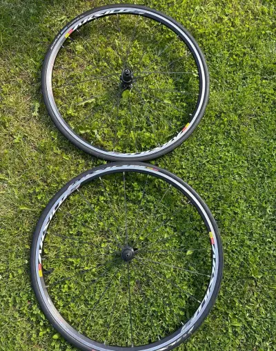 Mavic Aksium