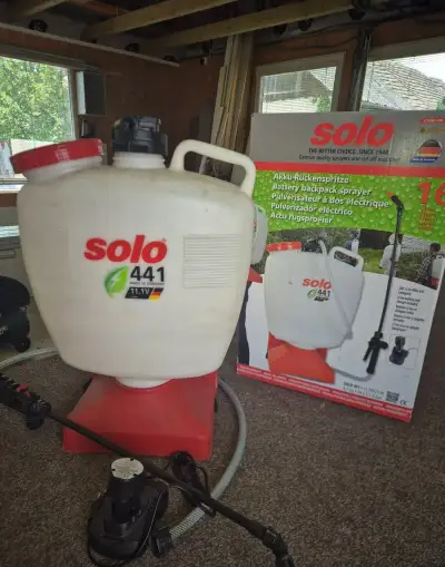 SOLO 441 - 16 litr. AKU postrekovač