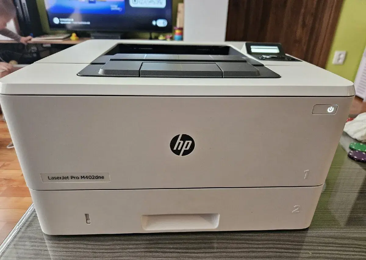HP LaserJet M402dne