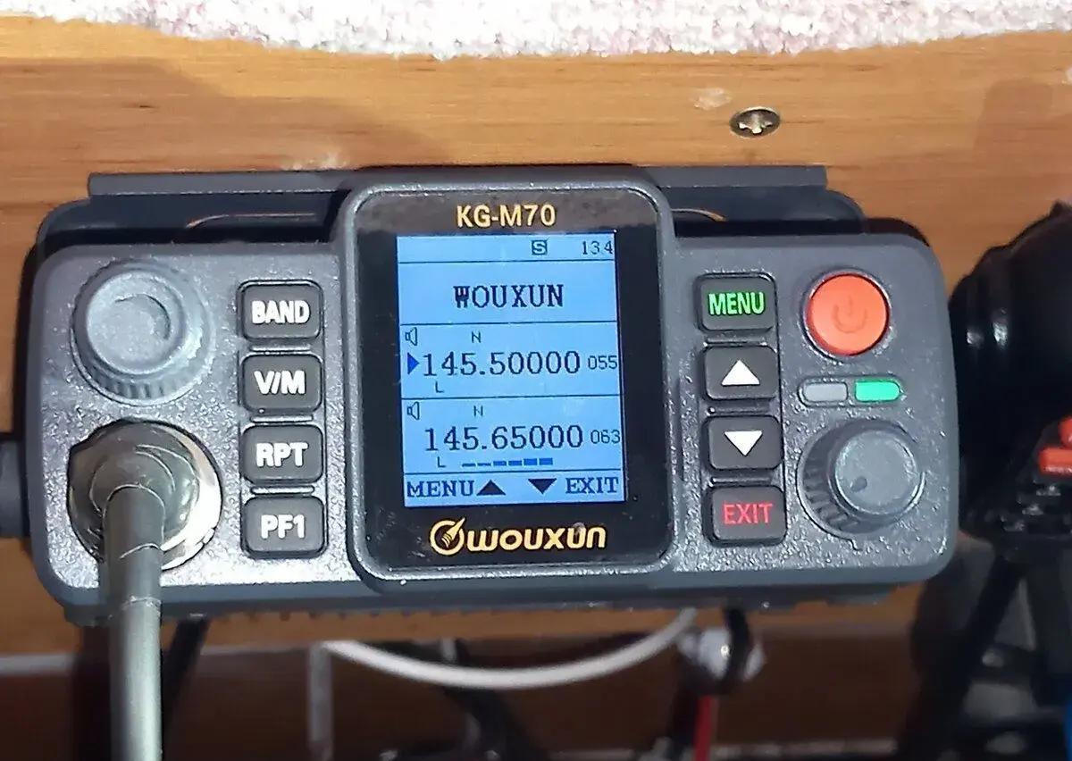 Wouxun KG-M70 (dual band)