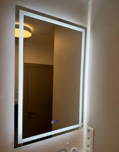 LED zrkadlo 60 × 90 cm – Dual White + vyhrievanie