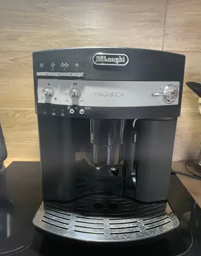 Kávovar Delonghi Magnifica