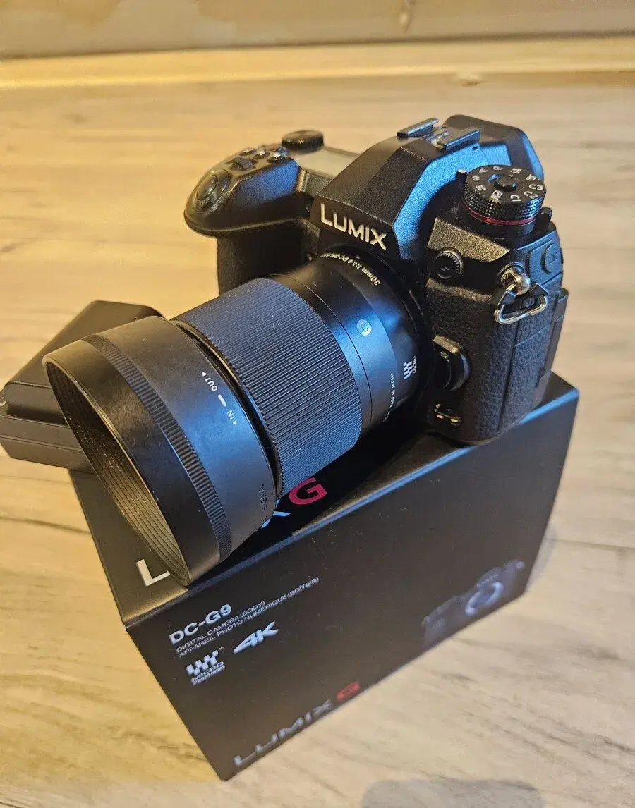 Panasonic lumix g9
