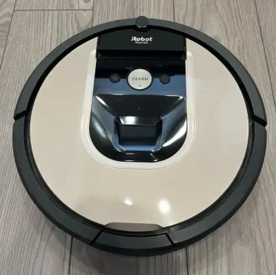 Nefunkcny iRobot Roomba 966 na nahradne diely