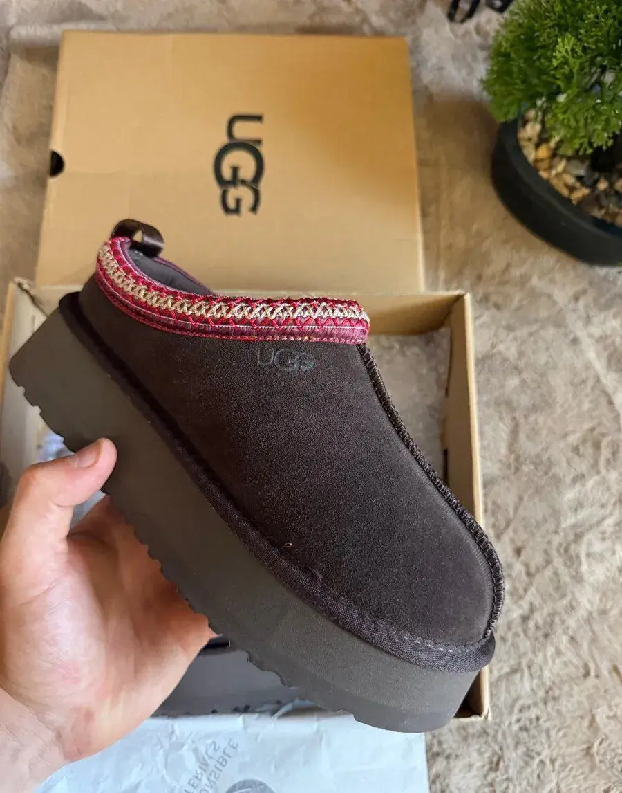UGG hnedé