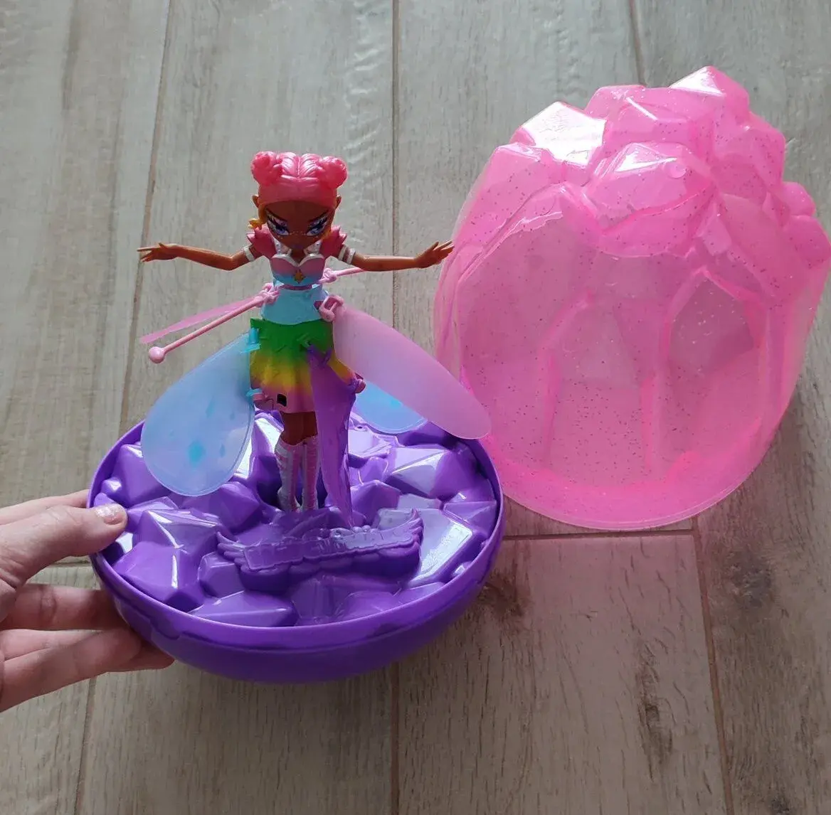 Lietajúca bábika Hatchimals