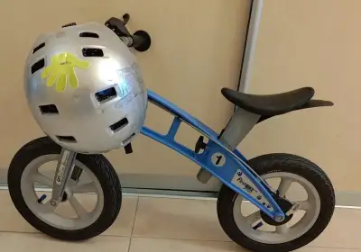 Detské odrážadlo First Bike