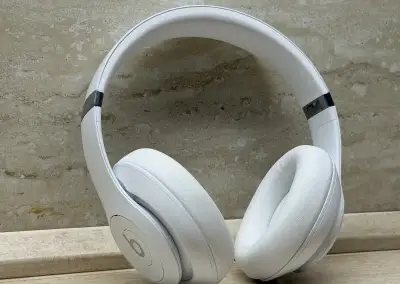 Beats Studio Pro White