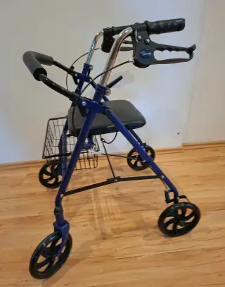 Štvorkolesové chodítko skladacie