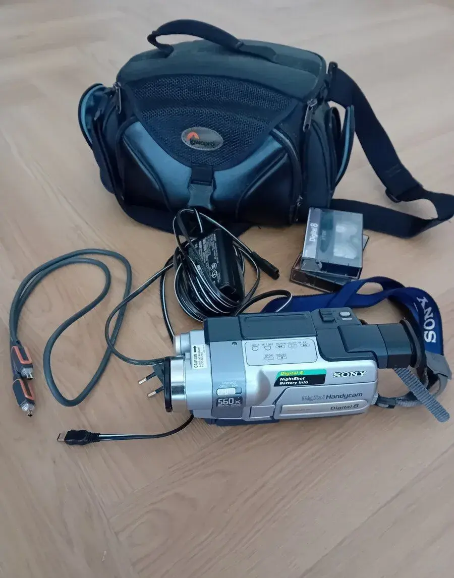 videokamera Sony DCR-TRV145E Digital 8 Handycam